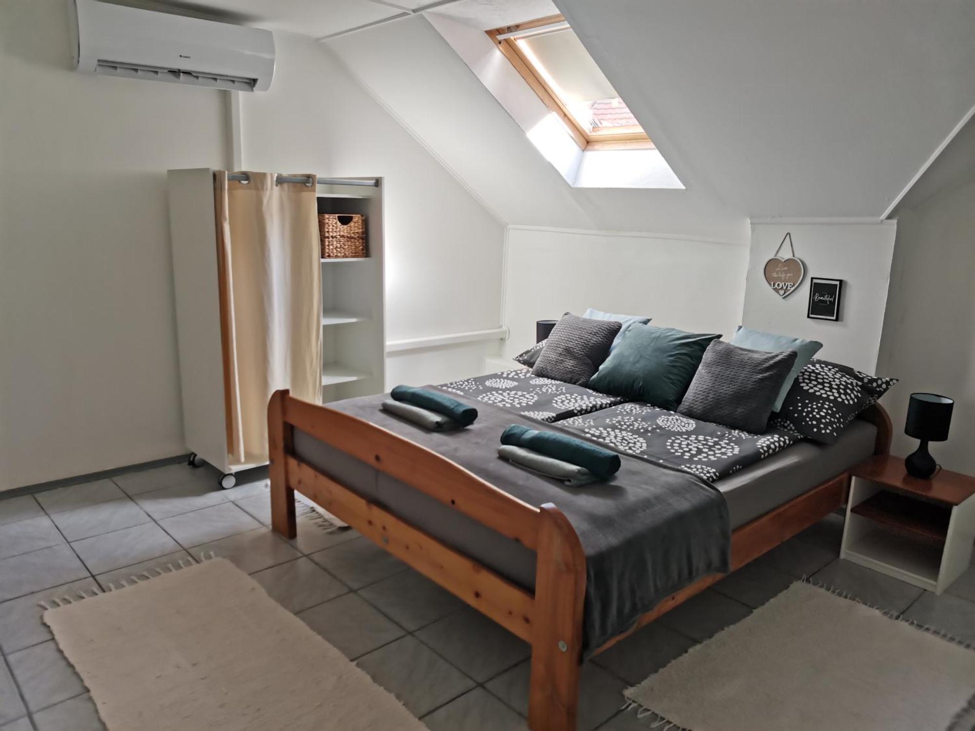 Apartman Rosé Eger Esterno foto