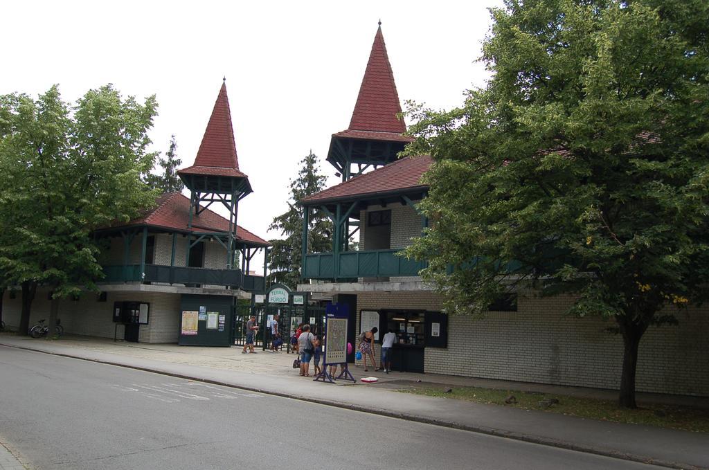 Apartman Rosé Eger Esterno foto