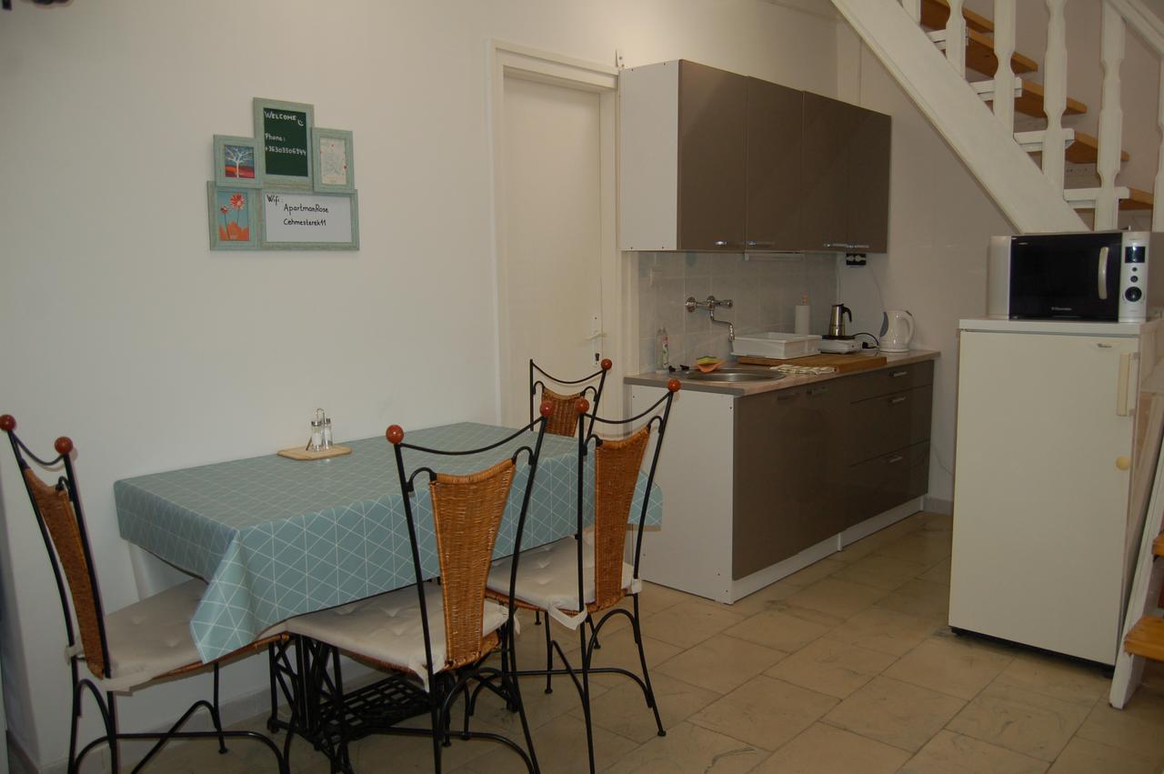 Apartman Rosé Eger Esterno foto