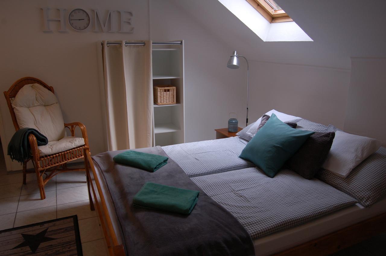 Apartman Rosé Eger Esterno foto